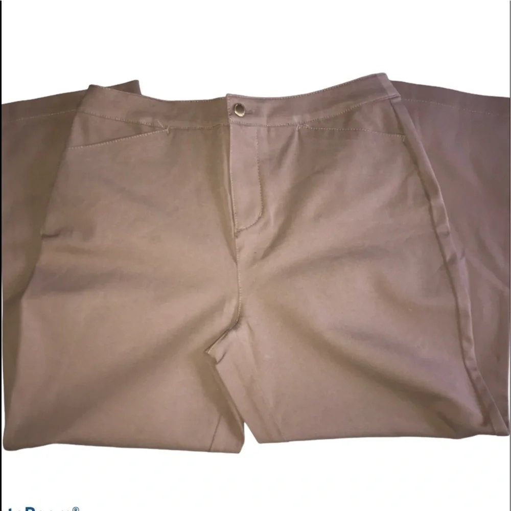 Liz Claiborne Hepburn Cropped Pant Size 12